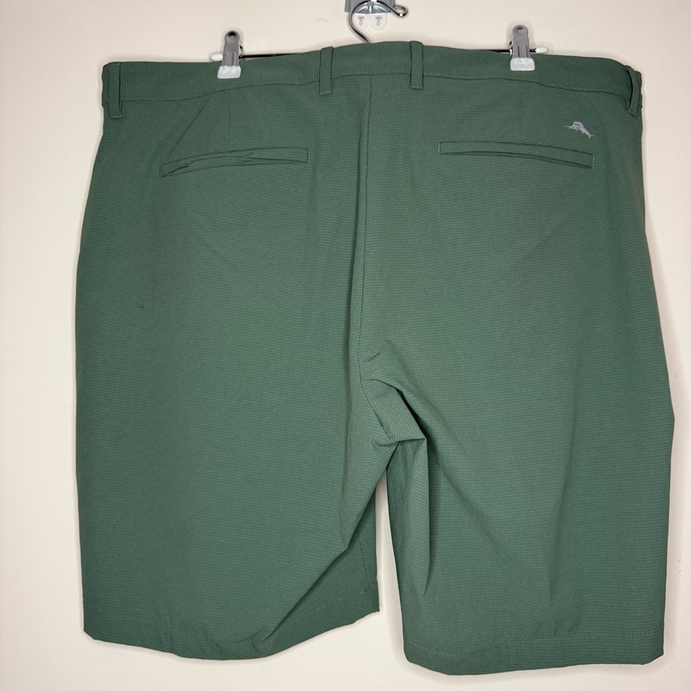 TOMMY BAHAMA Barbados Pro IslandZone® 10-Inch Shorts in Dark Jade - Picture 7 of 11